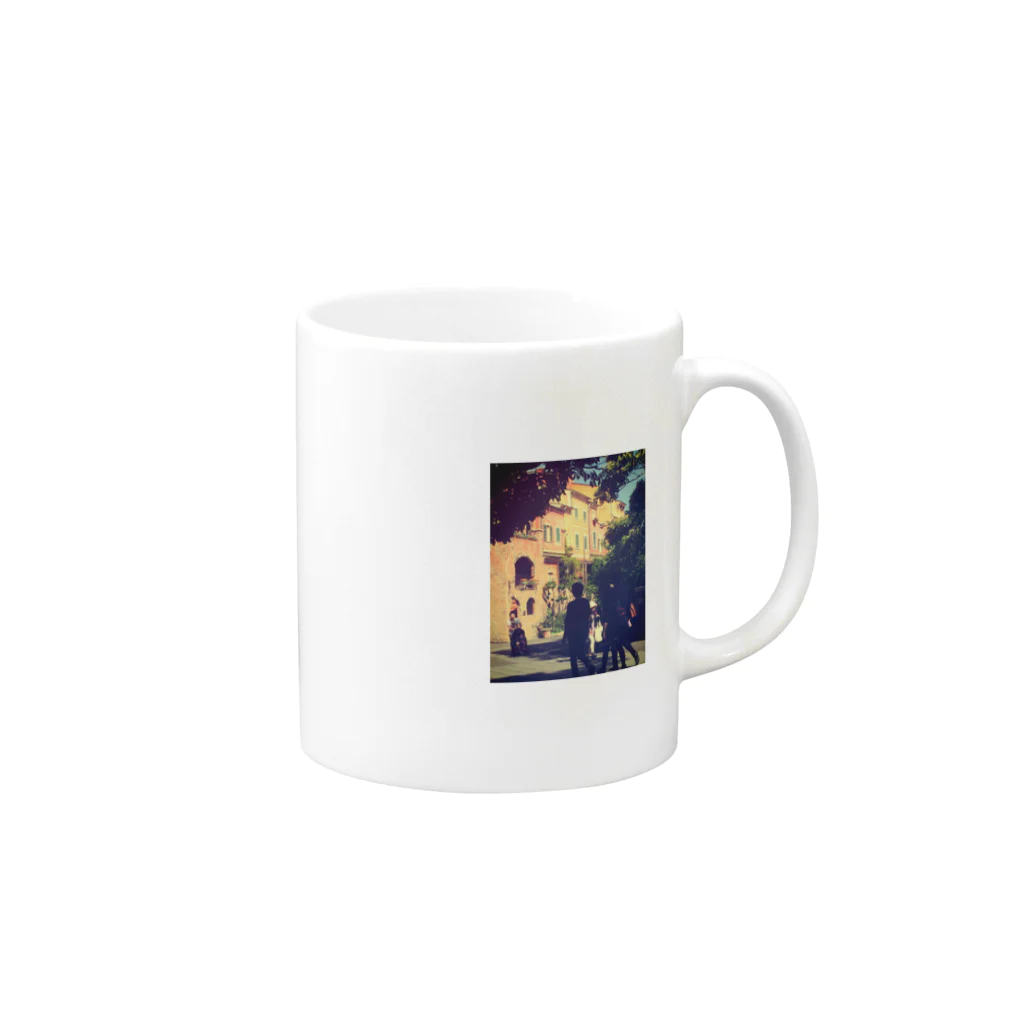 Neneのmy  dream Mug :right side of the handle