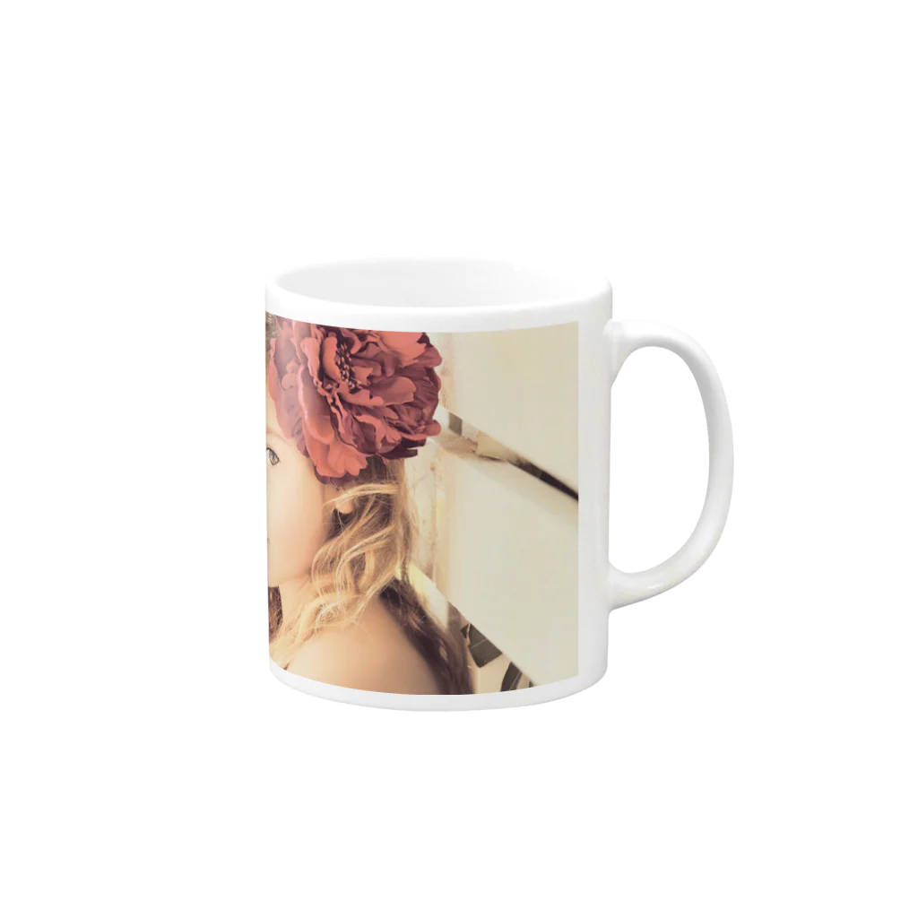 poppy22のセピアなフラワーガール Mug :right side of the handle