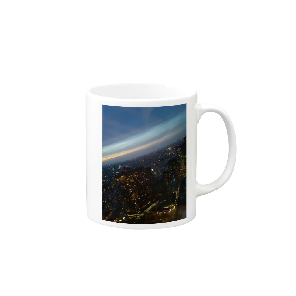 りりの夕暮れの新宿 Mug :right side of the handle