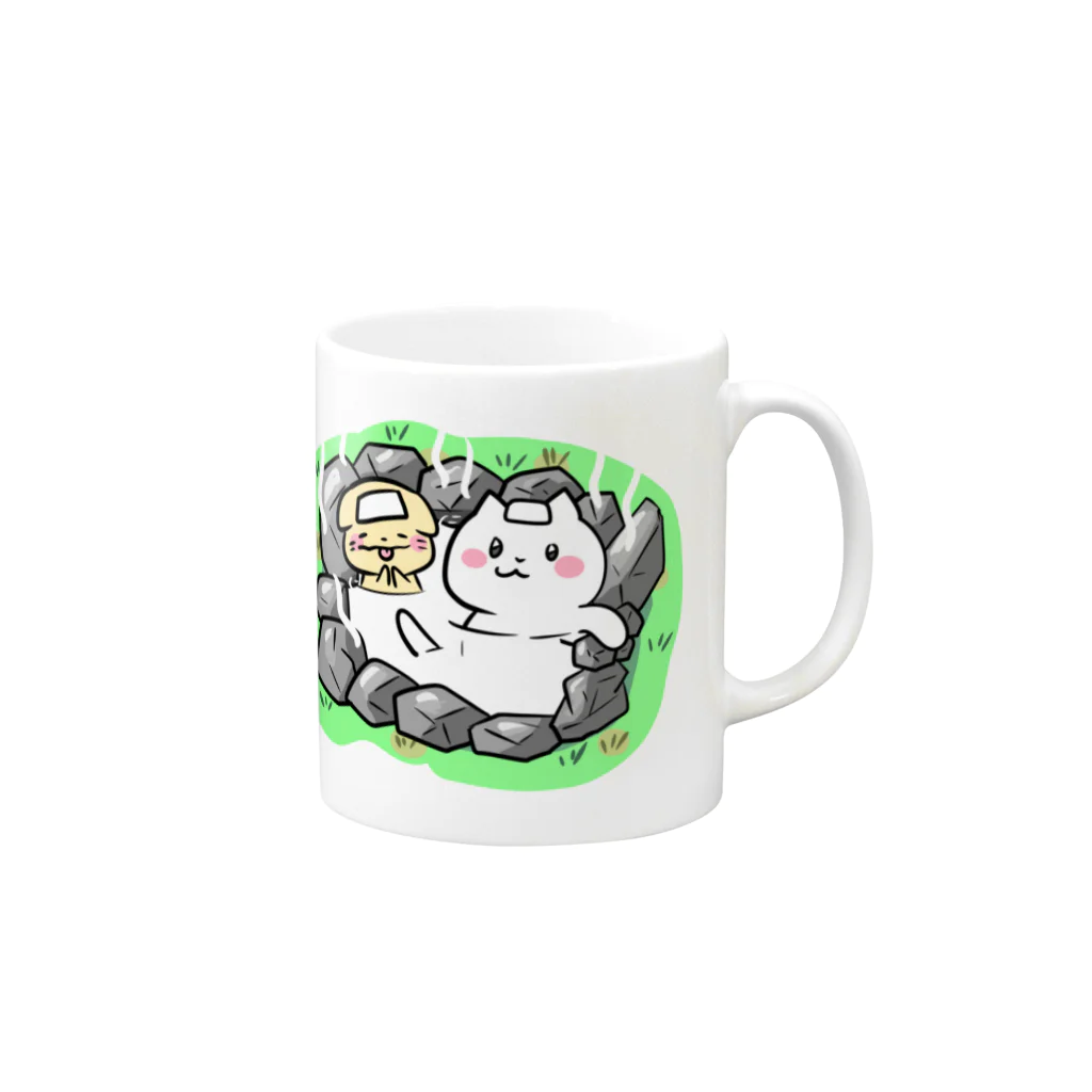 ももにゅのグラスに飲み物を注ぐと Mug :right side of the handle