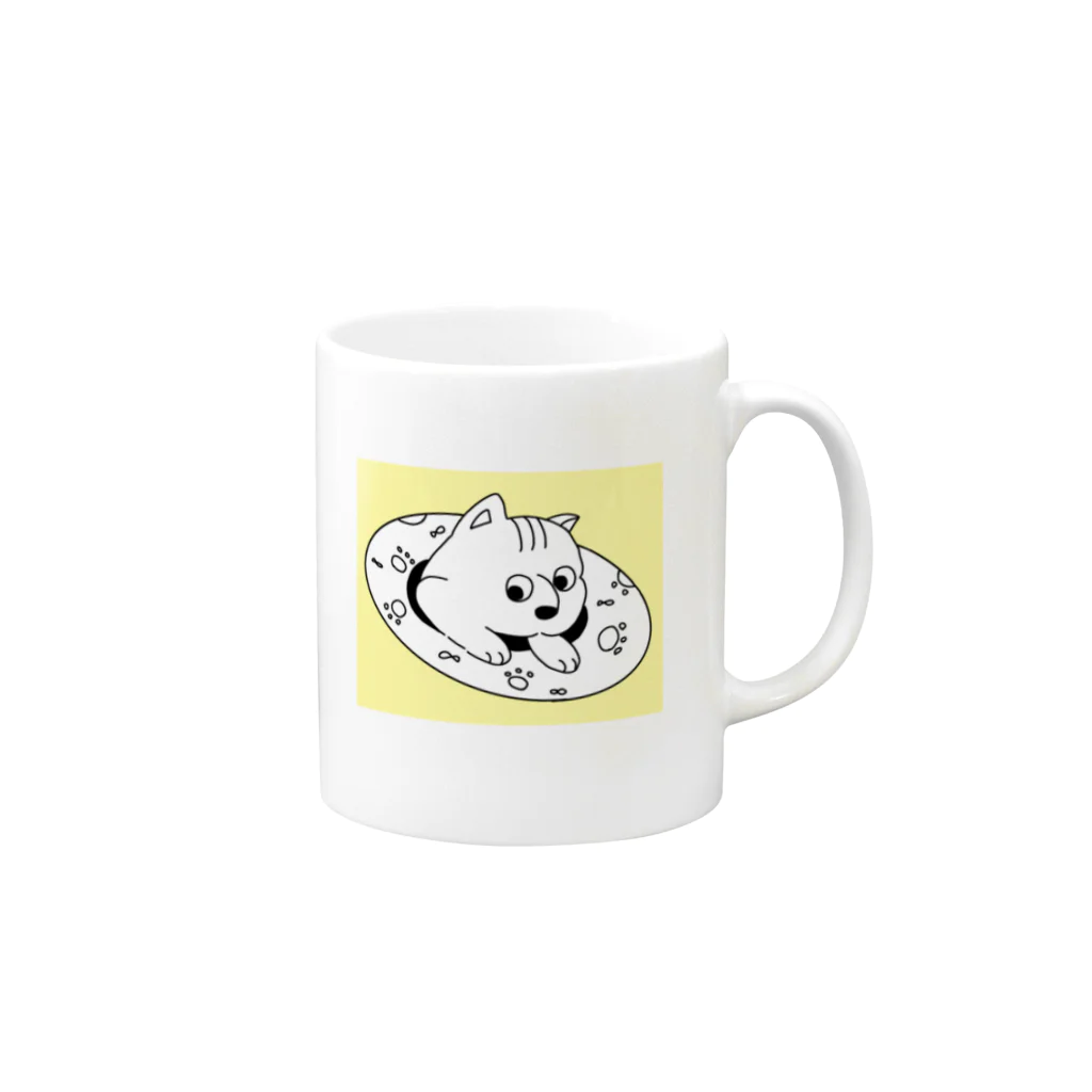 えびふらいのうきわねこ Mug :right side of the handle