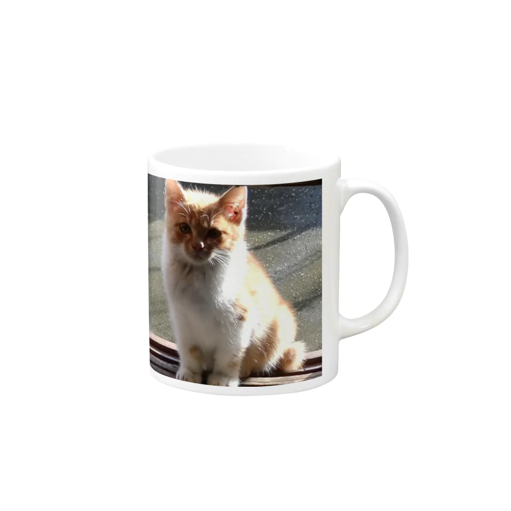 壁かべSHOP・SUZURI店のSTEP IN猫さん２ Mug :right side of the handle