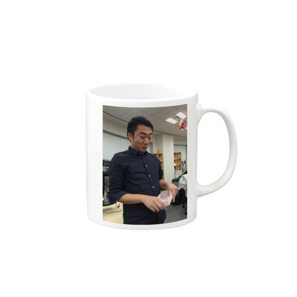 【公式】合田倉庫株式会社の先生、ここに眠る Mug :right side of the handle