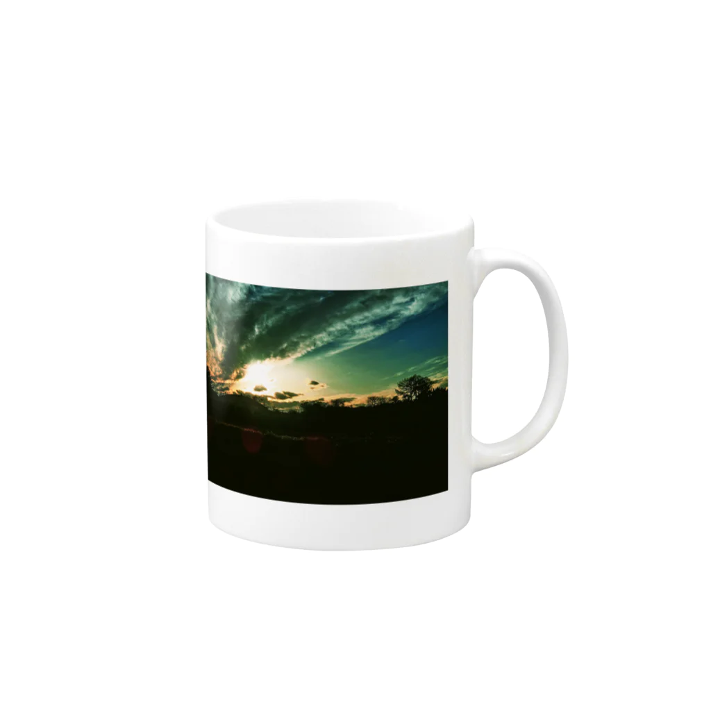 SHOPマニャガハの変わる空、変わる雲 Mug :right side of the handle