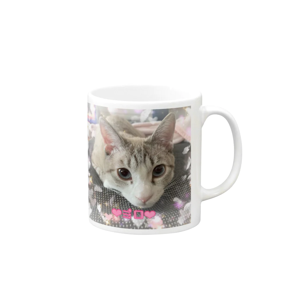 猫しゃちょうのふわふわのお友達ミロちゃんin北海道 Mug :right side of the handle