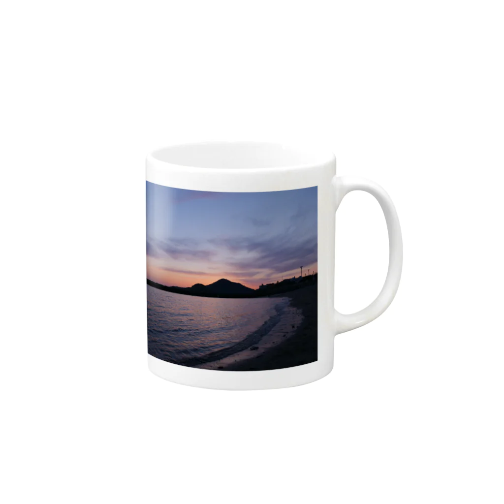 お散歩Photoの夕焼け Mug :right side of the handle