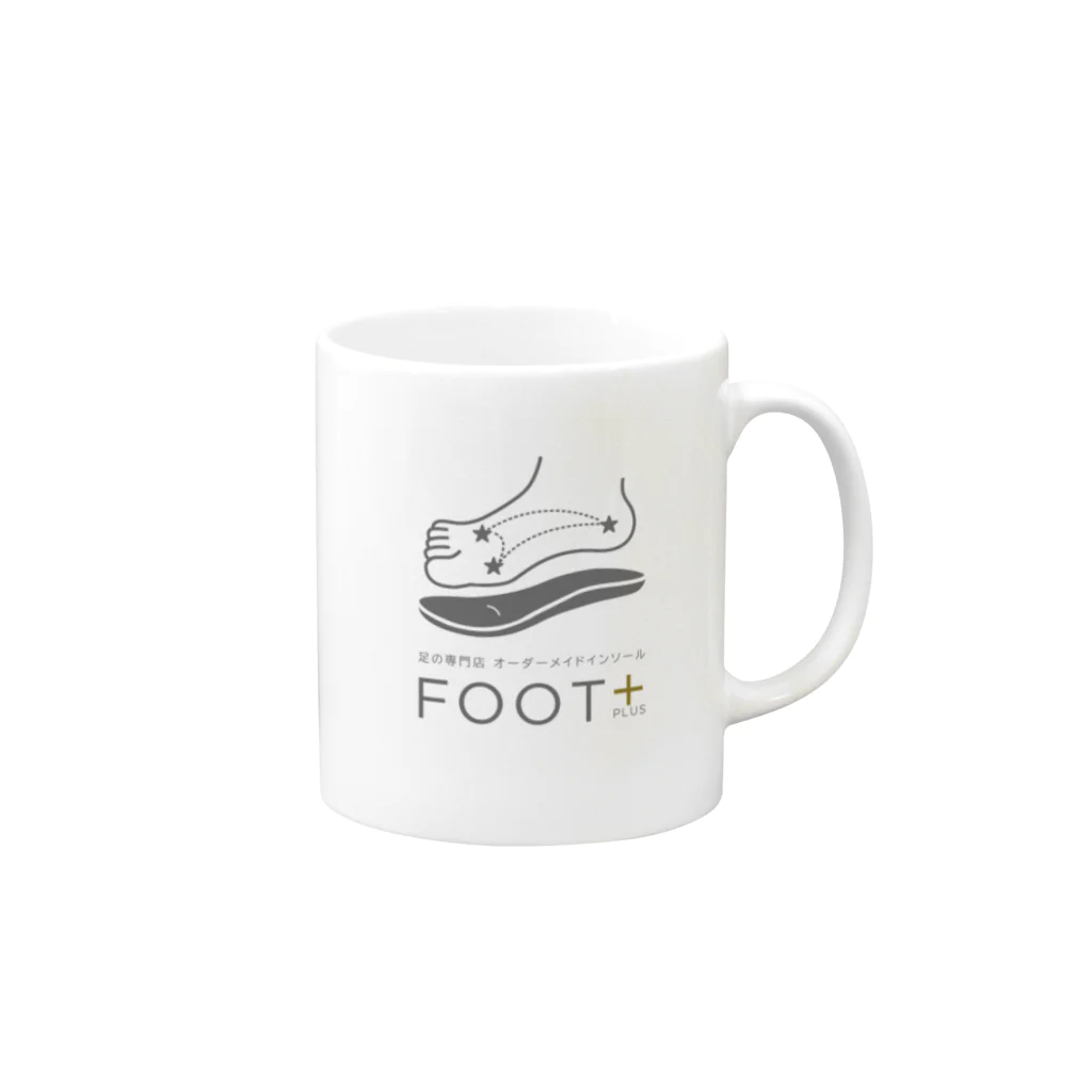 FOOT PLUS　公式GOODSのFOOT PLUS GOODS マグカップの取っ手の右面