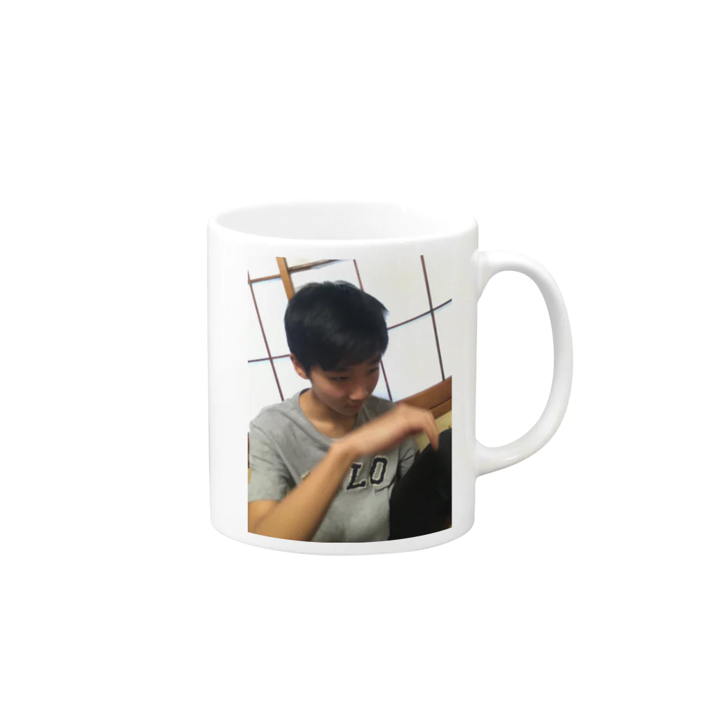 NOREのりゅうちぇるくんの眼光 Mug :right side of the handle