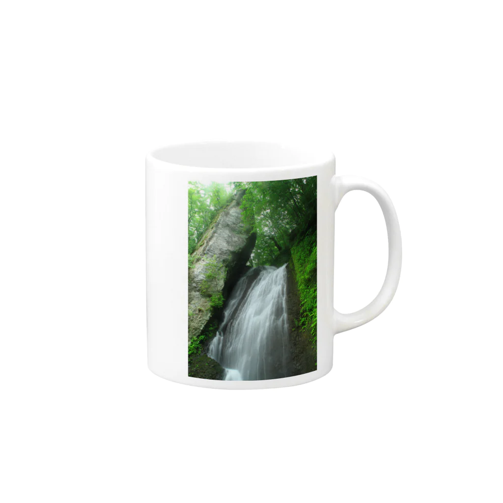 Toshiaki Sakuraiの秘瀑 Mug :right side of the handle