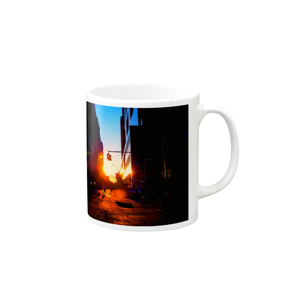 AnelaのNYC, Art on the Town Mug :right side of the handle