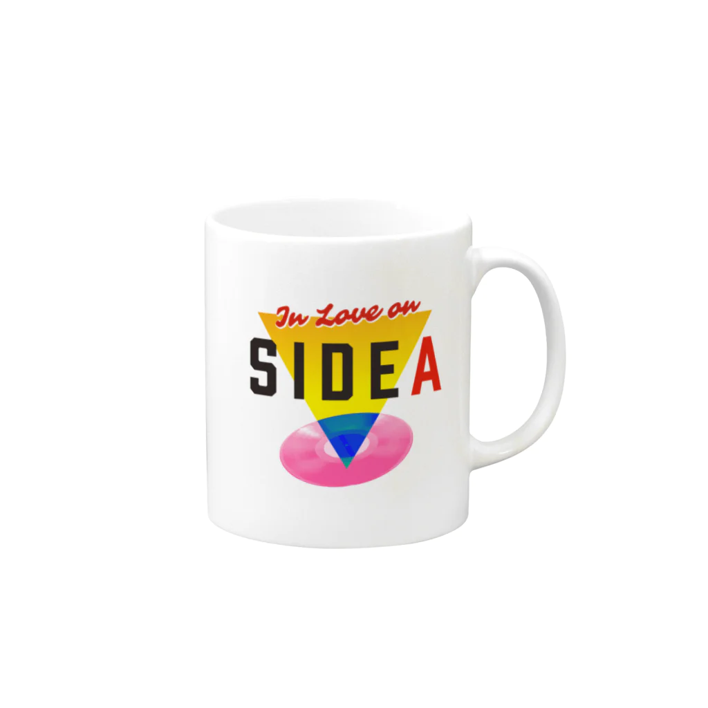 studio606 グッズショップのIn Love on SIDE A Mug :right side of the handle