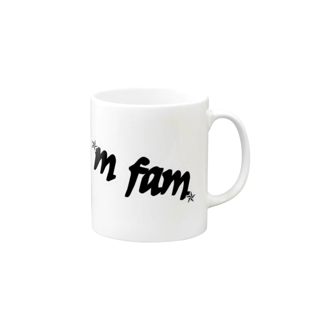 m💋famのm fam Mug :right side of the handle