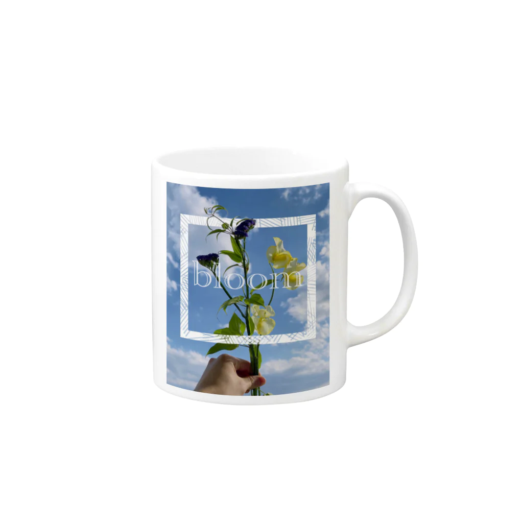 bloomのbloom sky Mug :right side of the handle