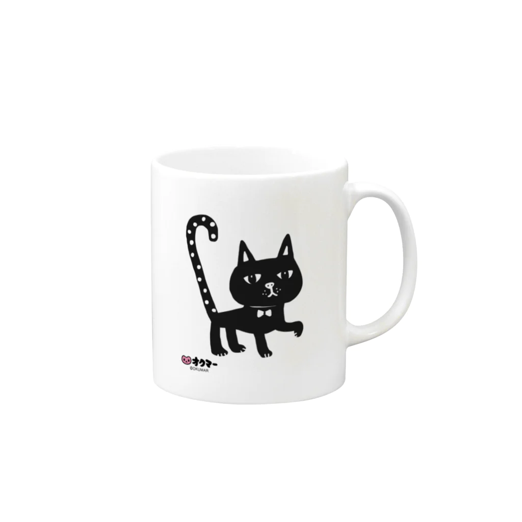 オクマーSUZURIショップの水玉しっぽの黒猫ちゃん マグカップの取っ手の右面