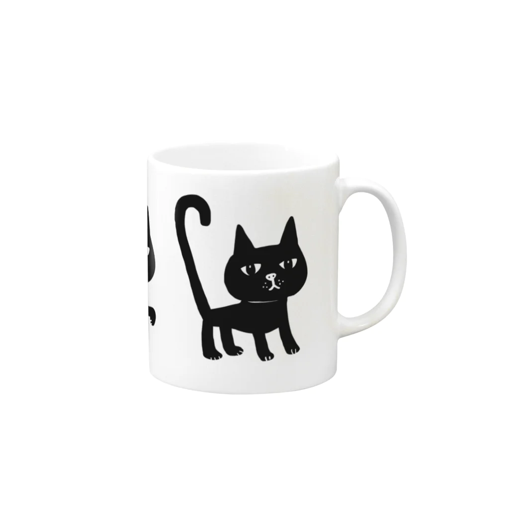 オクマーSUZURIショップのしっぽピーン　三匹の黒猫ちゃん Mug :right side of the handle