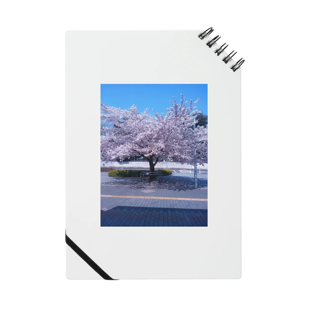 Rafikiのこの木なんの木桜の木 Notebook