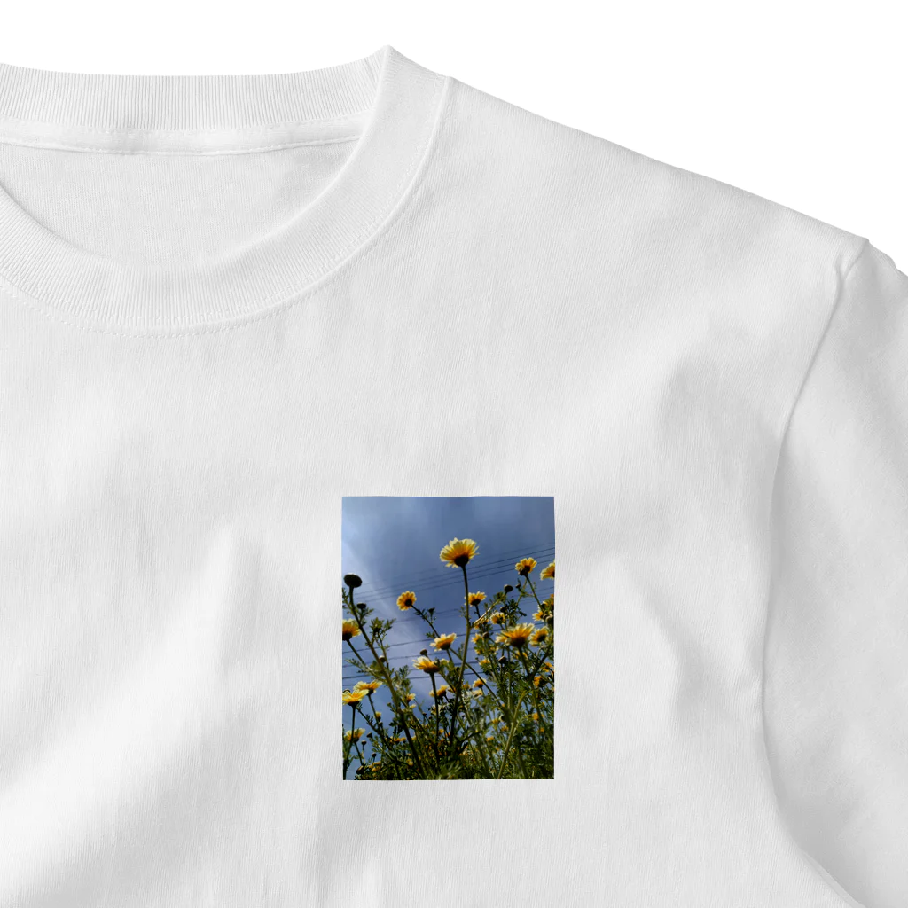 MMの黄色い春菊の花 ワンポイントTシャツ