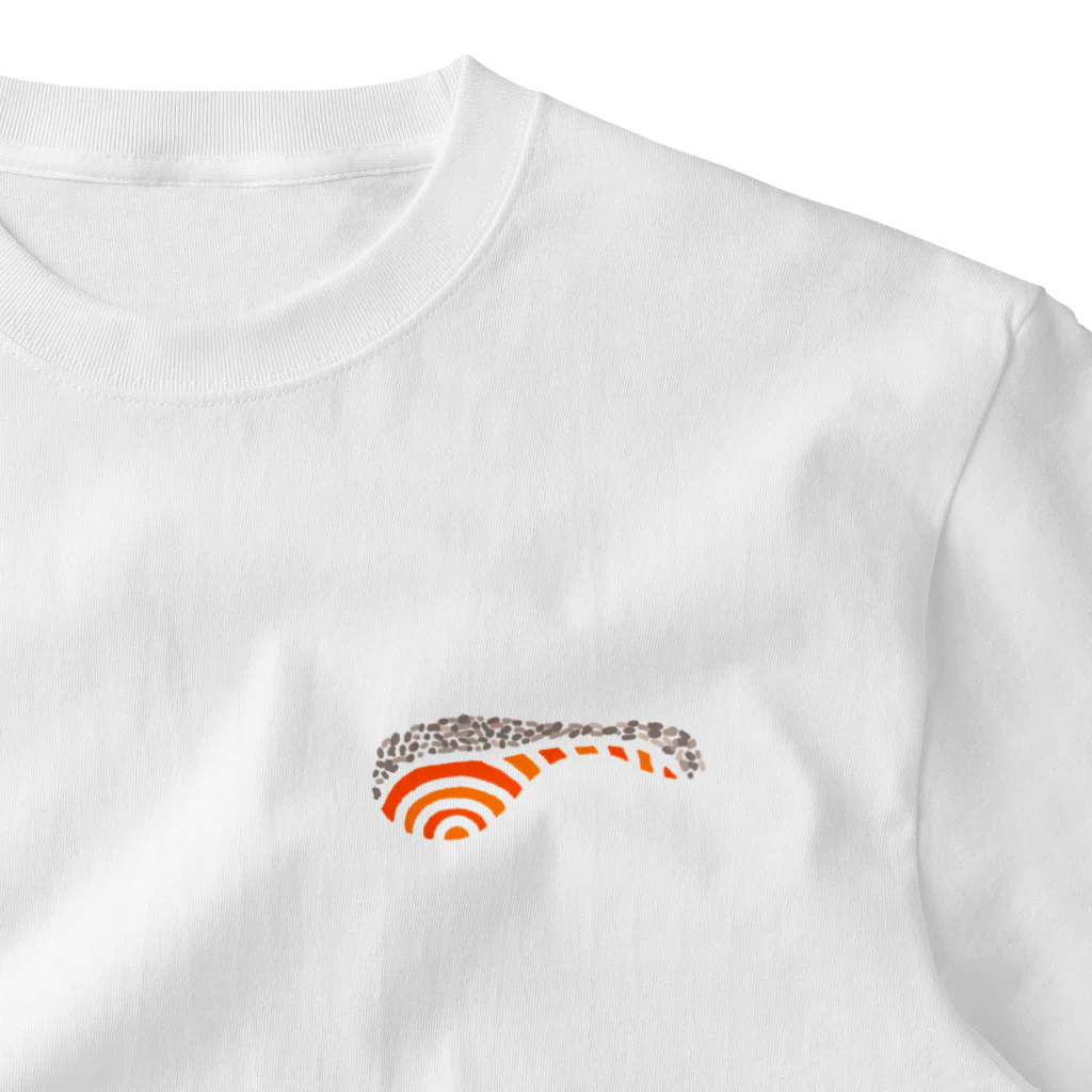 蛇口〆太のお店の鮭の切身 ワンポイントTシャツ