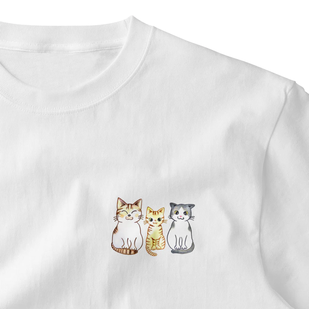 ねこのび屋の和菓子にゃんず ワンポイントTシャツ