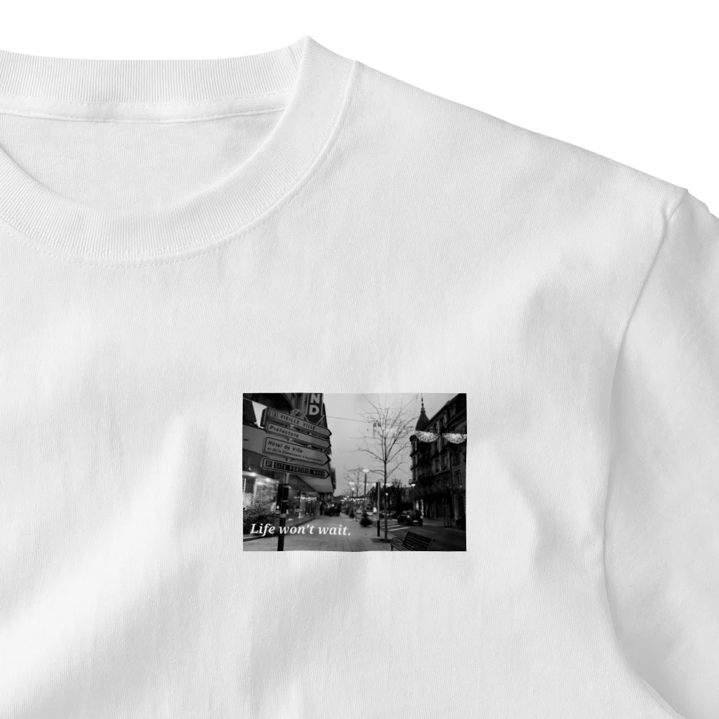 odan5のおしゃれな町並み写真デザイン ワンポイントTシャツ