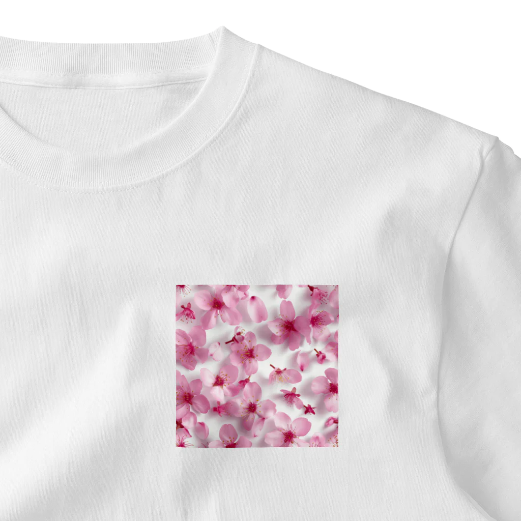 オンラインショップイエローリーフのピンクの花　桜　鮮やか One Point T-Shirt