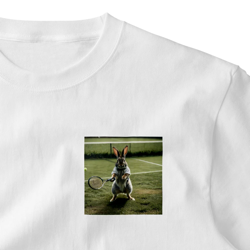 アニマルデザインの可愛らしいウサギのテニス姿 ワンポイントTシャツ