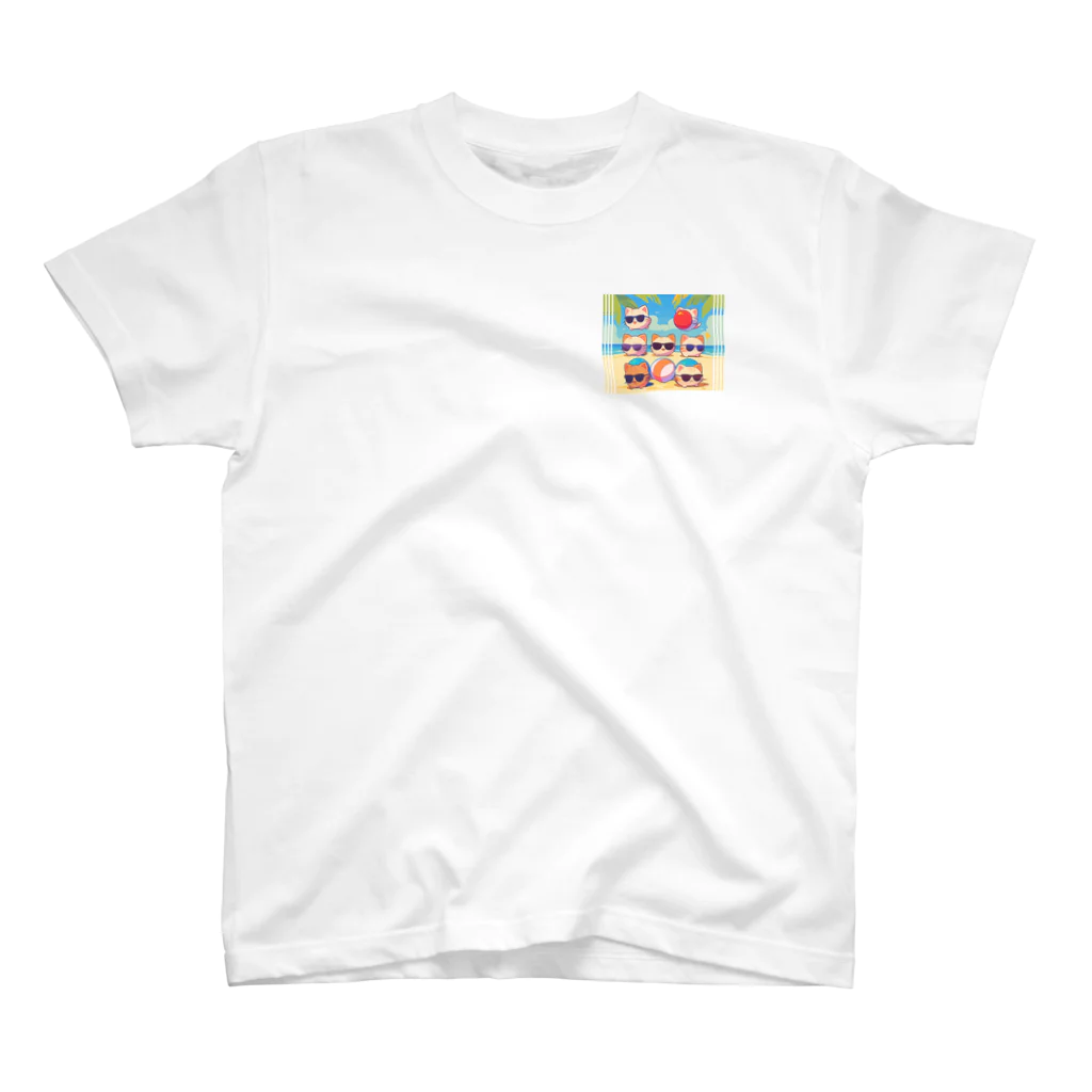 chibi_hikariのビーチで遊ぶ猫たち One Point T-Shirt