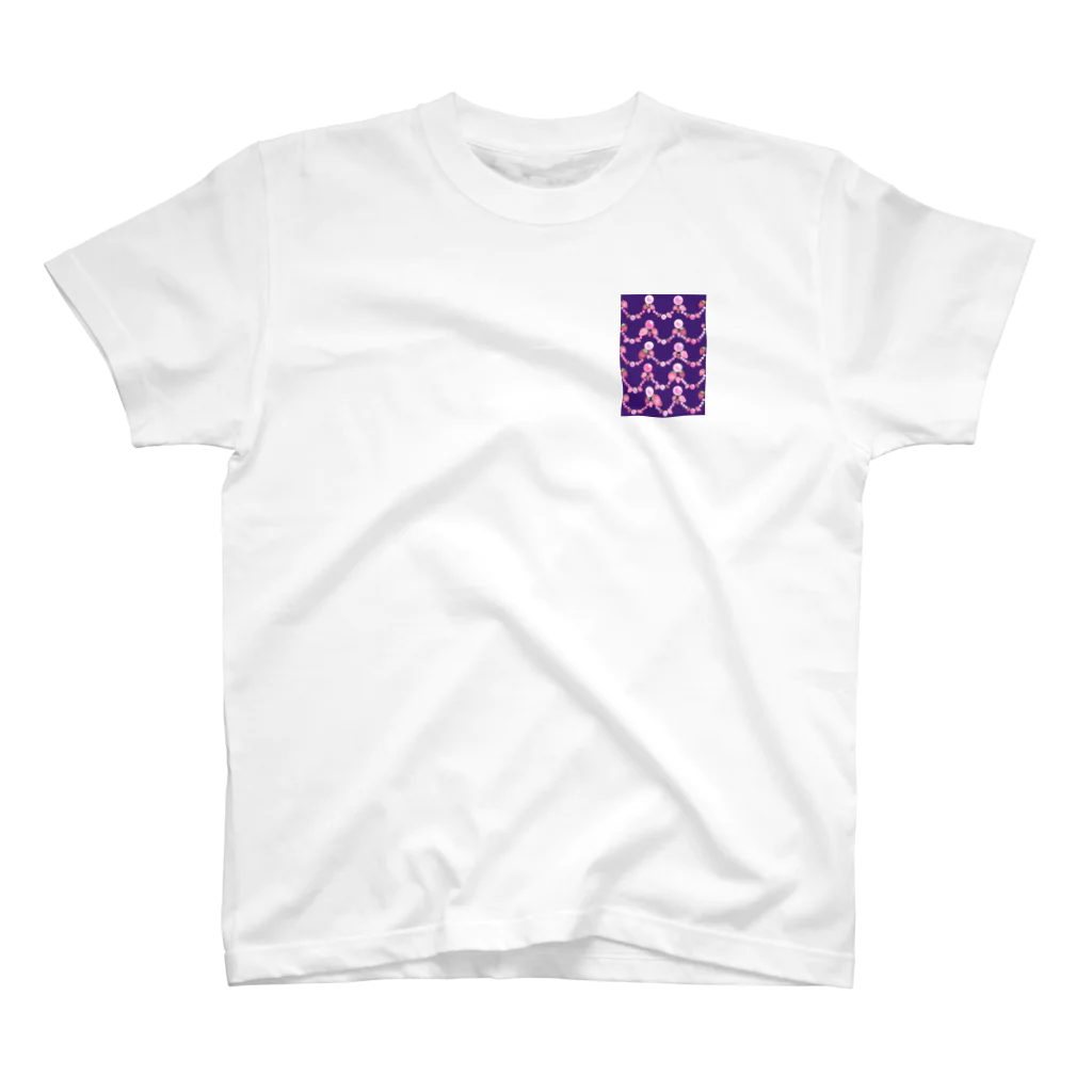 プリズモリイの箱のいちごと水晶玉のふんわり紫魔法 ワンポイントTシャツ