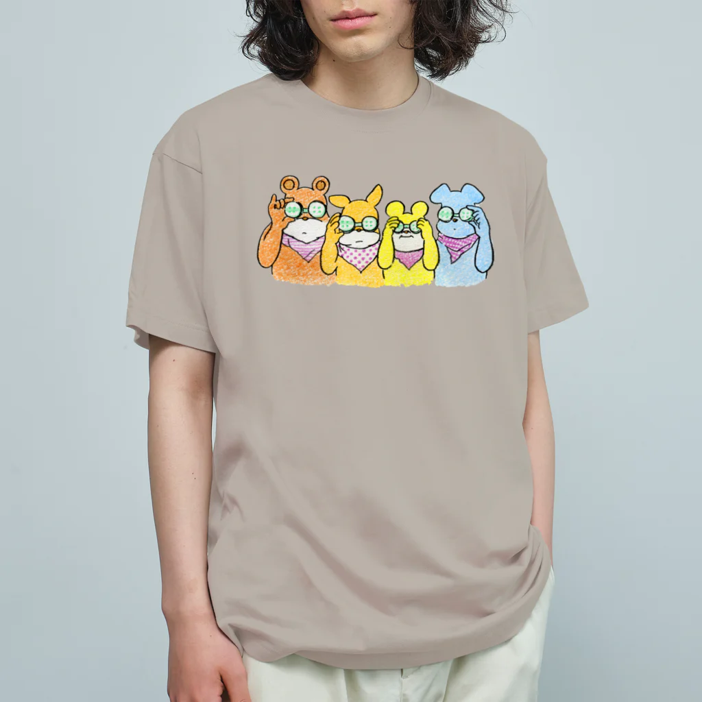 こぐまノートのグッズやさん(ミナックル)のガチャガチャを目にあてるクマたち Organic Cotton T-Shirt