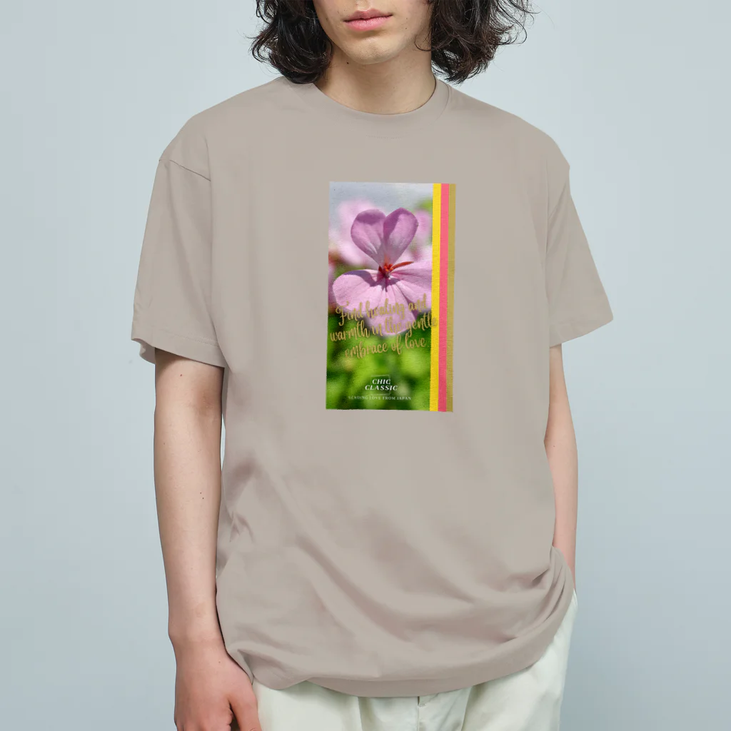 ChicClassic（しっくくらしっく）のお花・Find healing and warmth in the gentle embrace of love. オーガニックコットンTシャツ