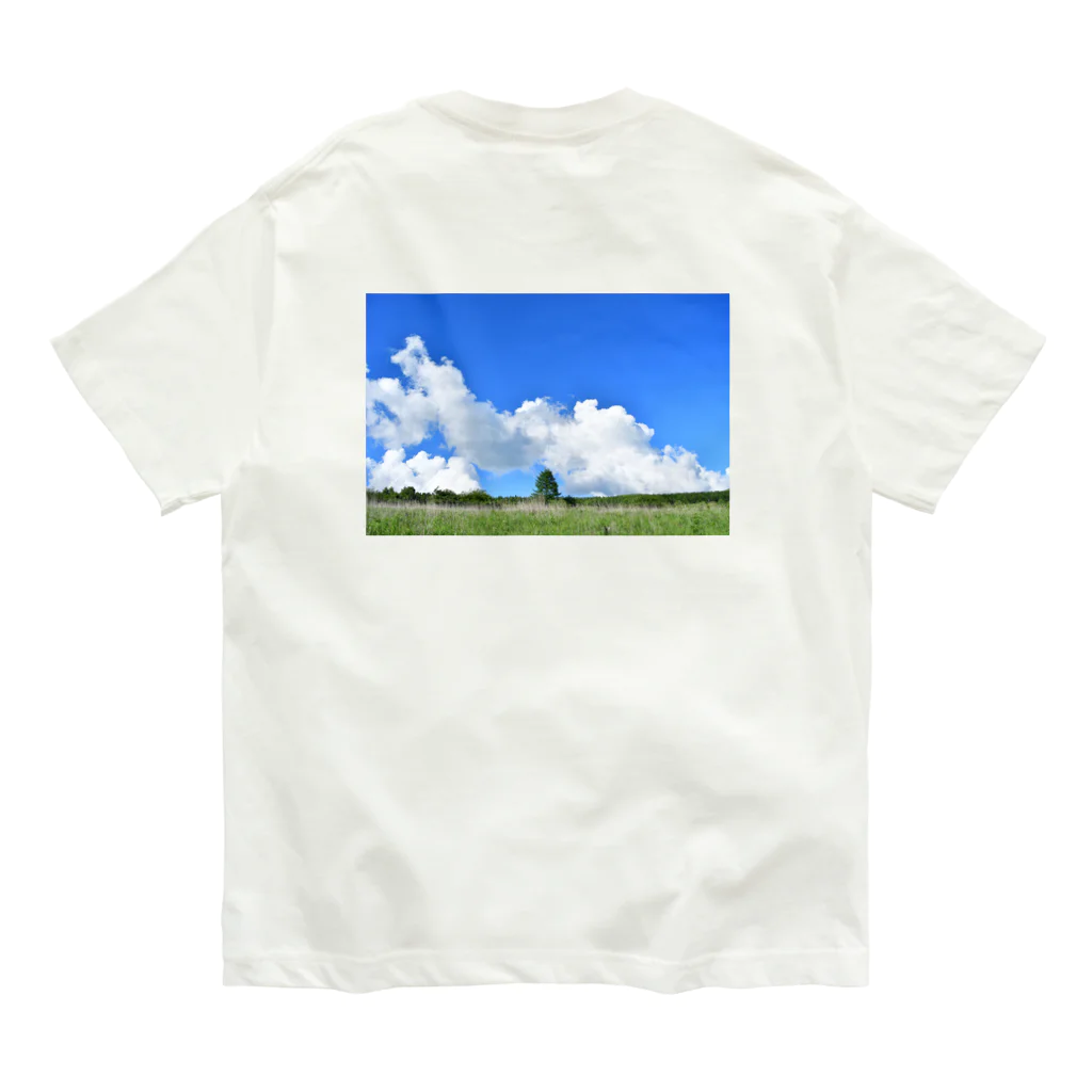 pattedyrの高原の青空 オーガニックコットンTシャツ