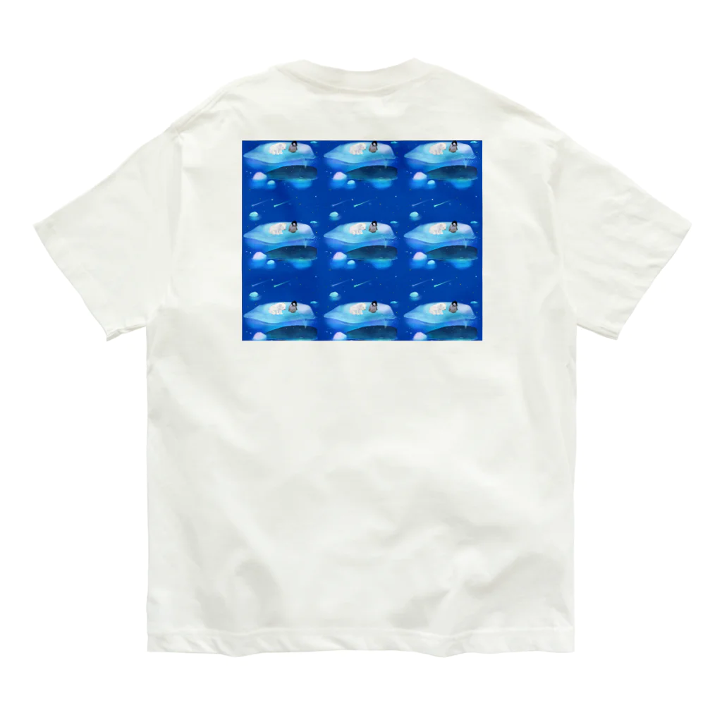 NORIMA'S SHOP の漂流した氷の上でクジラを眺めるしろくまくんとペンギンちゃん オーガニックコットンTシャツ