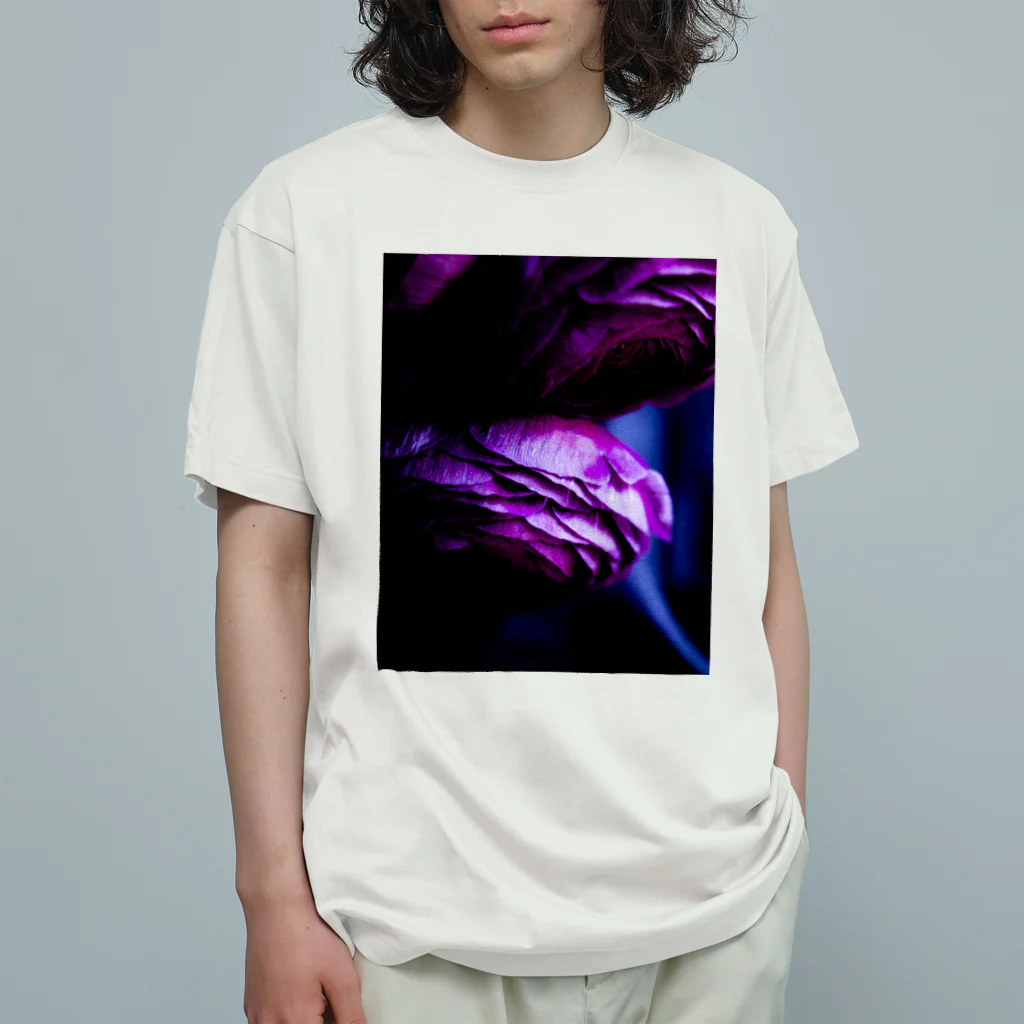 LysPourpreのPurple ranunculus Organic Cotton T-Shirt