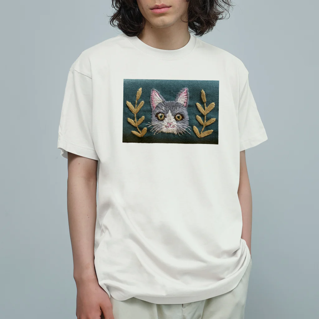 juichi_sewingの手刺繍ハチワレねこ オーガニックコットンTシャツ