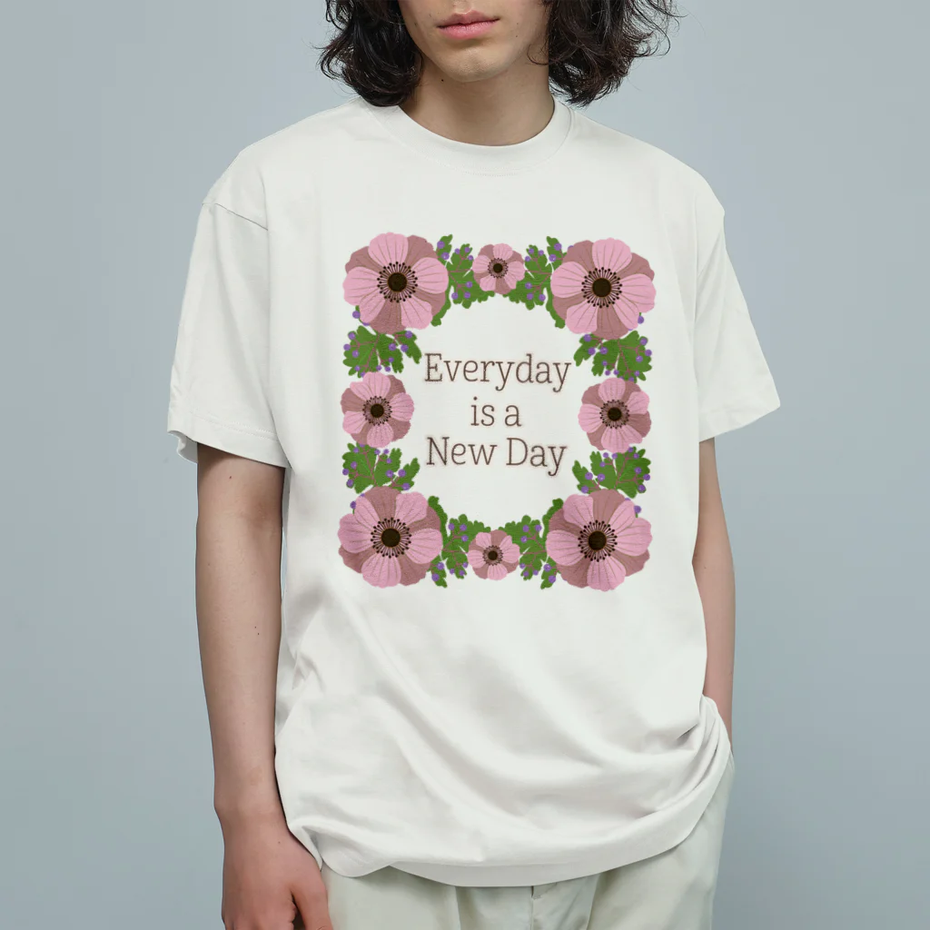 HeartToMeのシャビーシックなアネモネのフレーム Organic Cotton T-Shirt