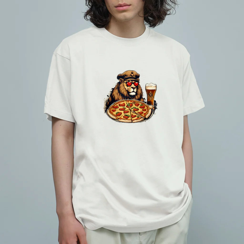 gorillArtの軍曹ライオンが愛するビールとピザ Organic Cotton T-Shirt