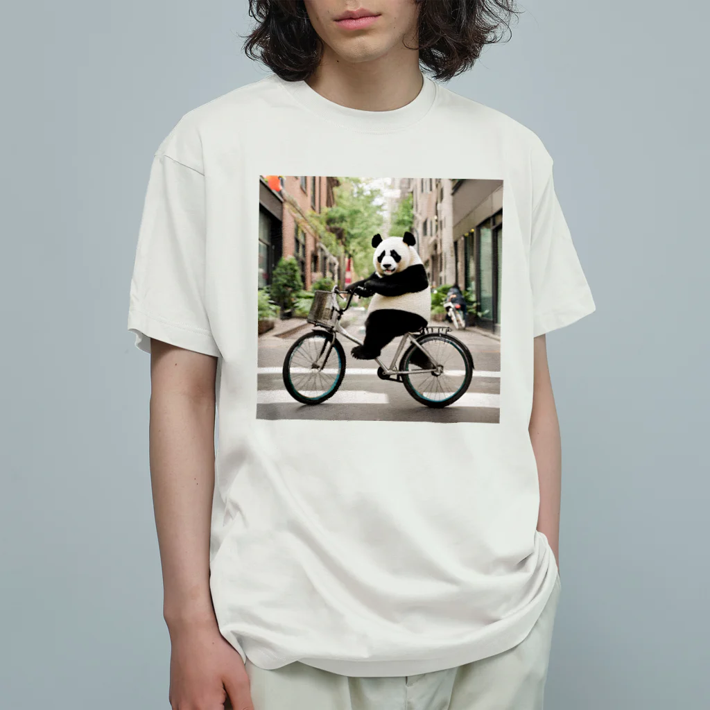 junpeiganba07の街の中を自転車で走るパンダ Organic Cotton T-Shirt