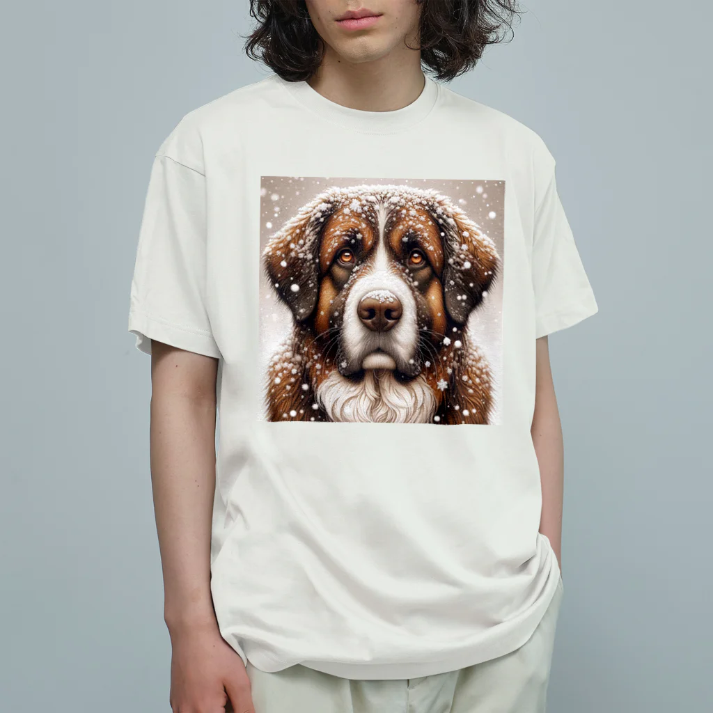 Ama'sの雪の中しかめっ面の犬さん オーガニックコットンTシャツ