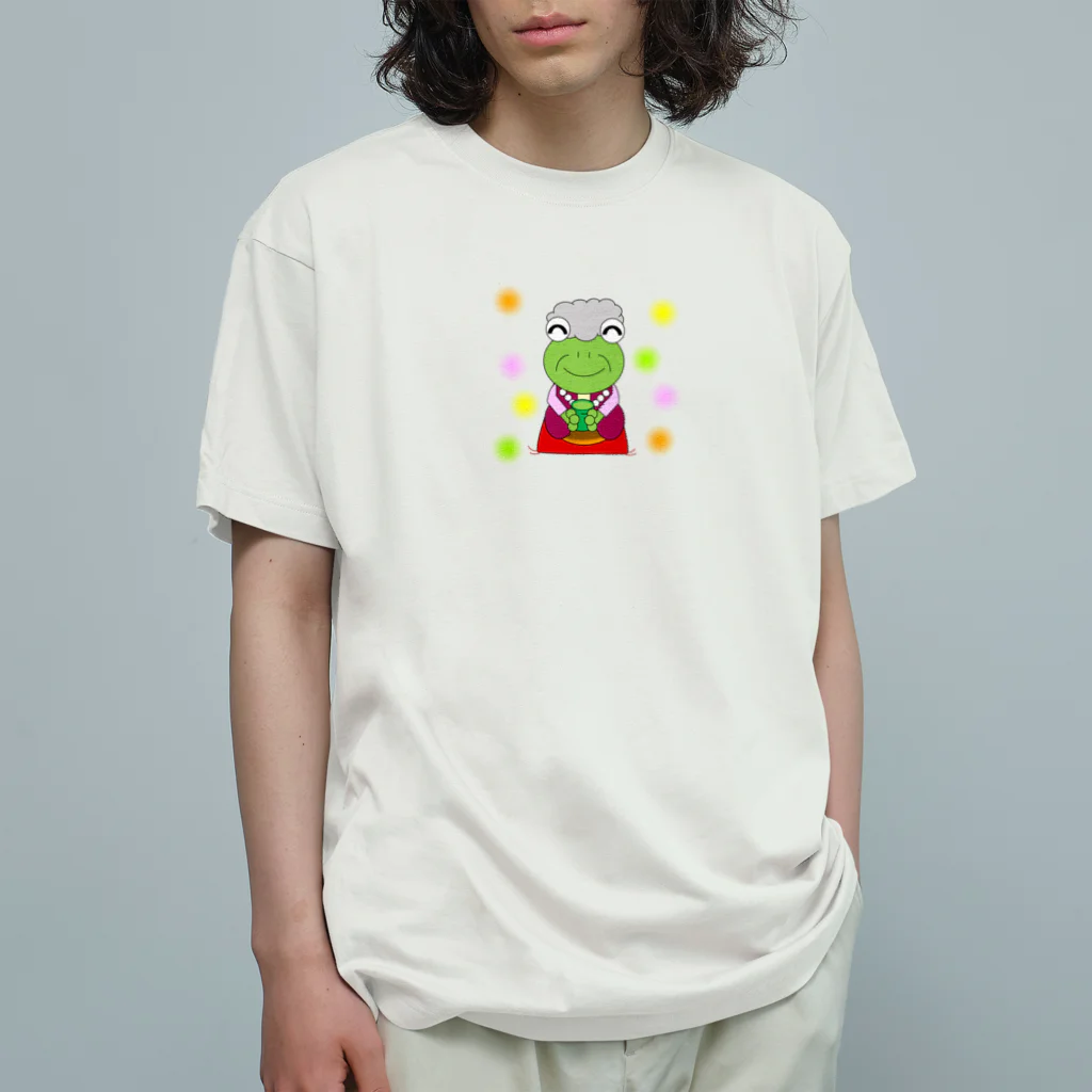 🐸かえるさんと仲間たち🐸のお茶を飲むかえるおばあちゃん オーガニックコットンTシャツ