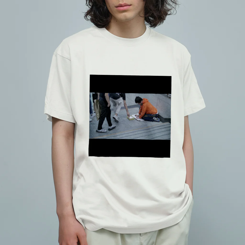 yumi muraiの2018年　韓国にて2 オーガニックコットンTシャツ