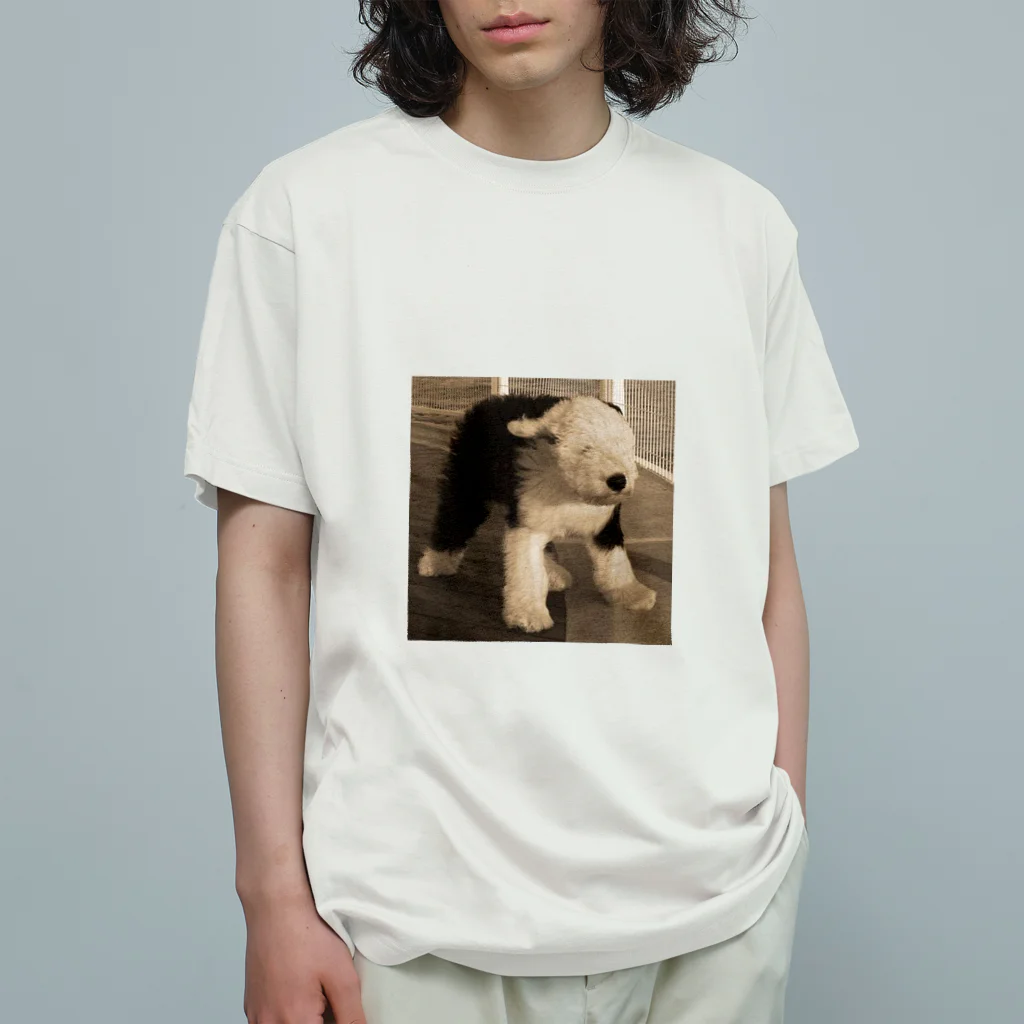 李子（ももこ）の風に立ち向かう子犬 オーガニックコットンTシャツ