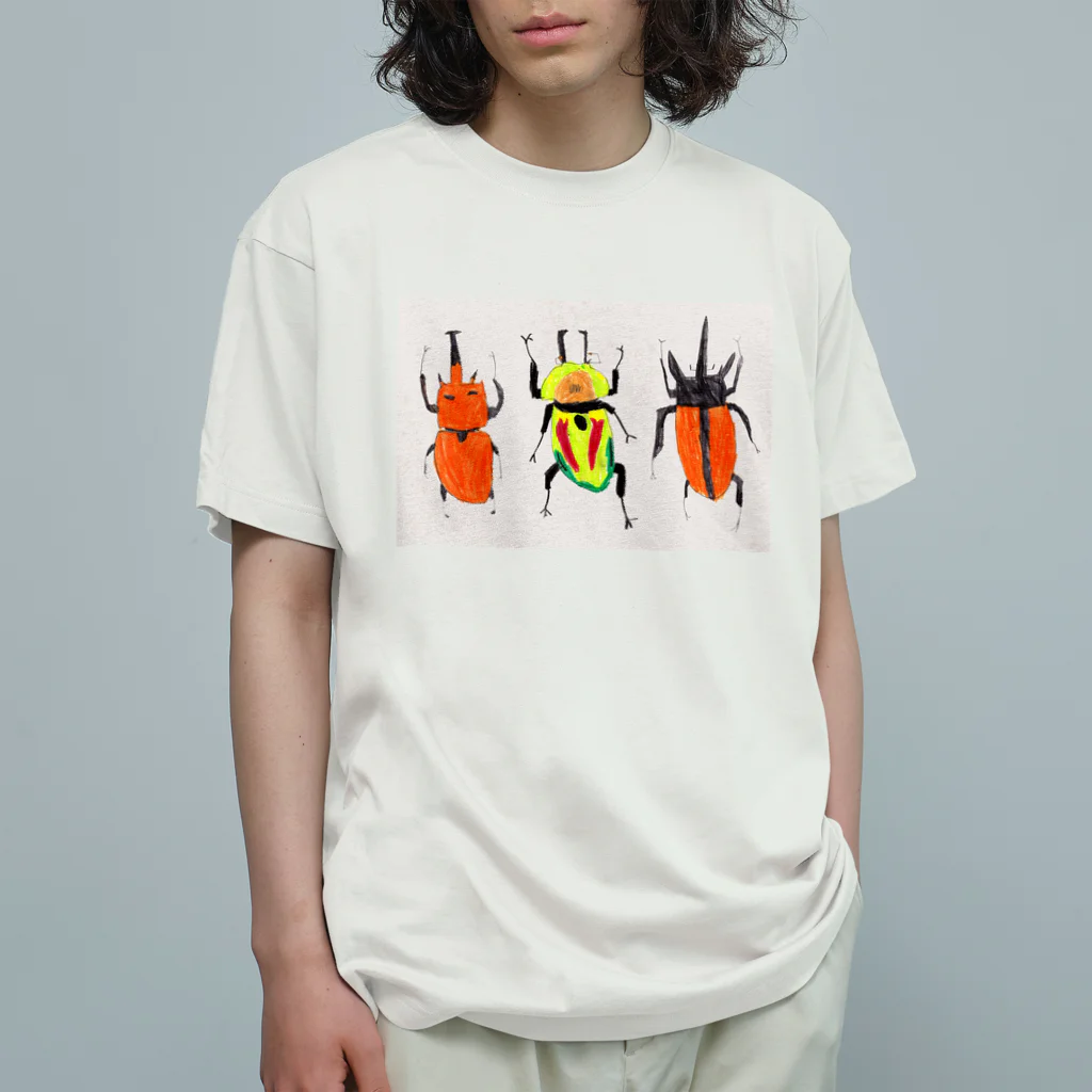 ６歳画伯の店の画伯の作品『かっこいいクワガタとカブトムシ』 オーガニックコットンTシャツ