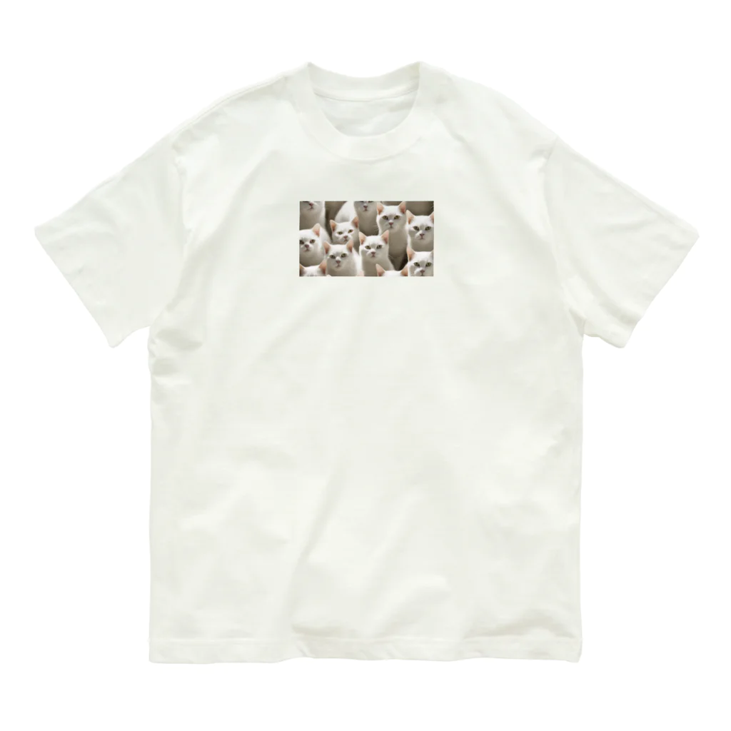 kiryu-mai創造設計の白猫ぎっしり Organic Cotton T-Shirt