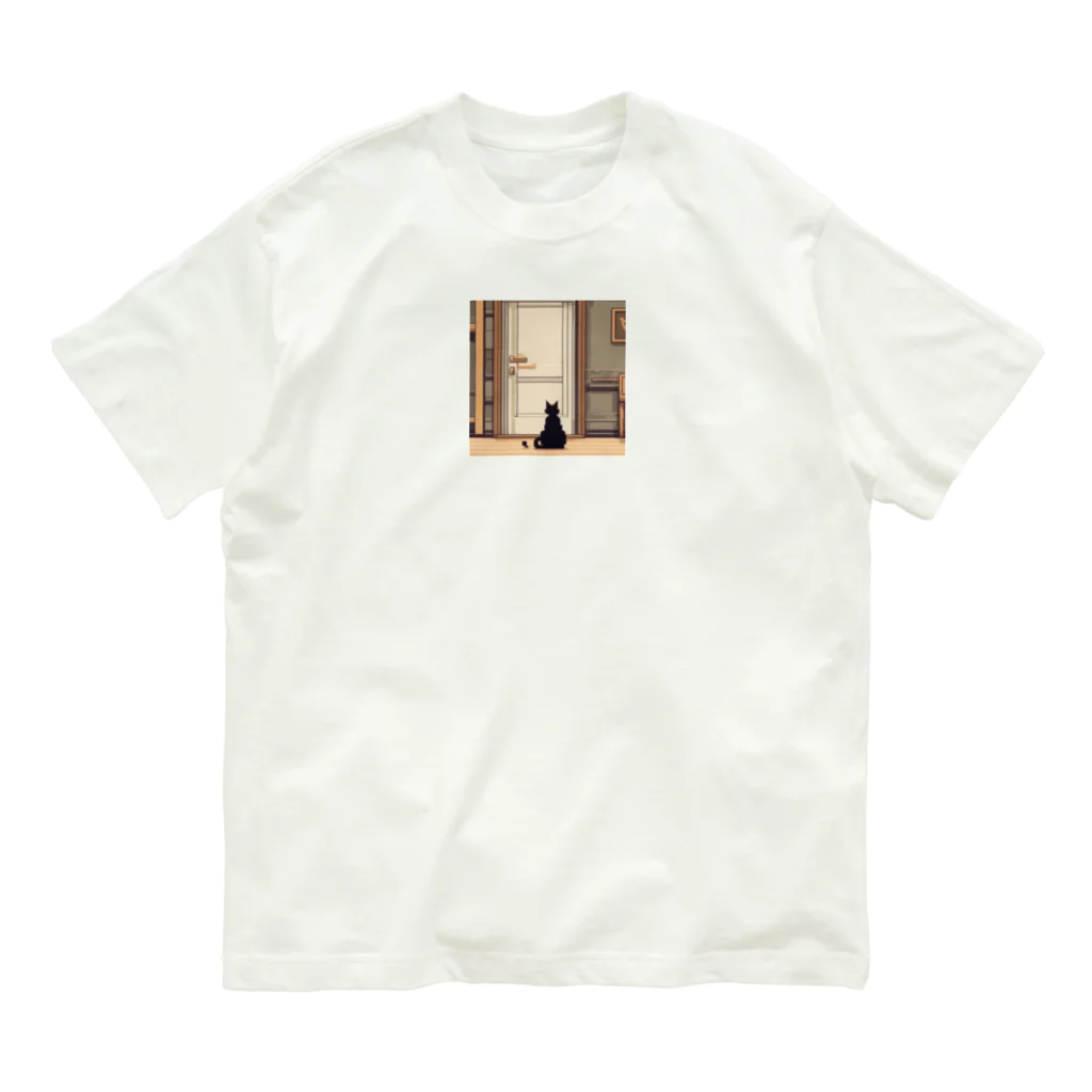 masaのドアの前で待っている猫 Organic Cotton T-Shirt