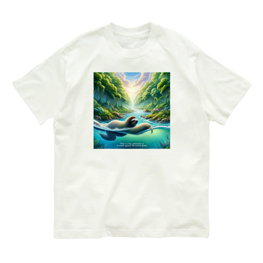 k.a.u.j.7の時間の流れを象徴する川の中でゆったりと泳ぐ、ナマケモノの姿🌿 Organic Cotton T-Shirt