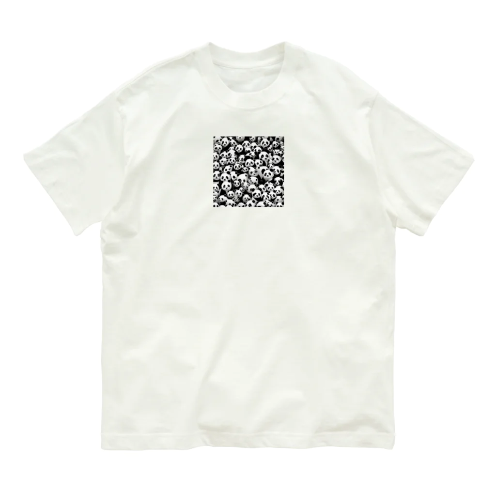 enmakingのパンダ大量　顔が変 Organic Cotton T-Shirt