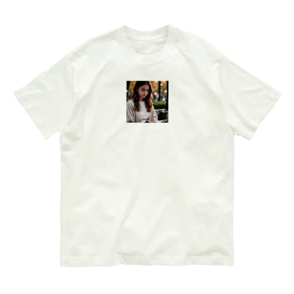 uho_uhoの読書している少女 オーガニックコットンTシャツ