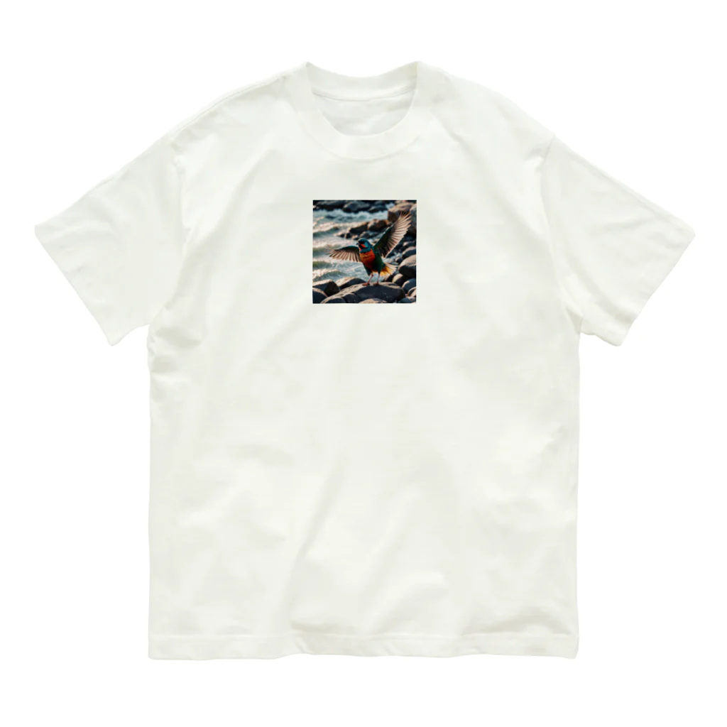 snow-birdの波打ち際で羽ばたく色鮮やかな鳥 オーガニックコットンTシャツ