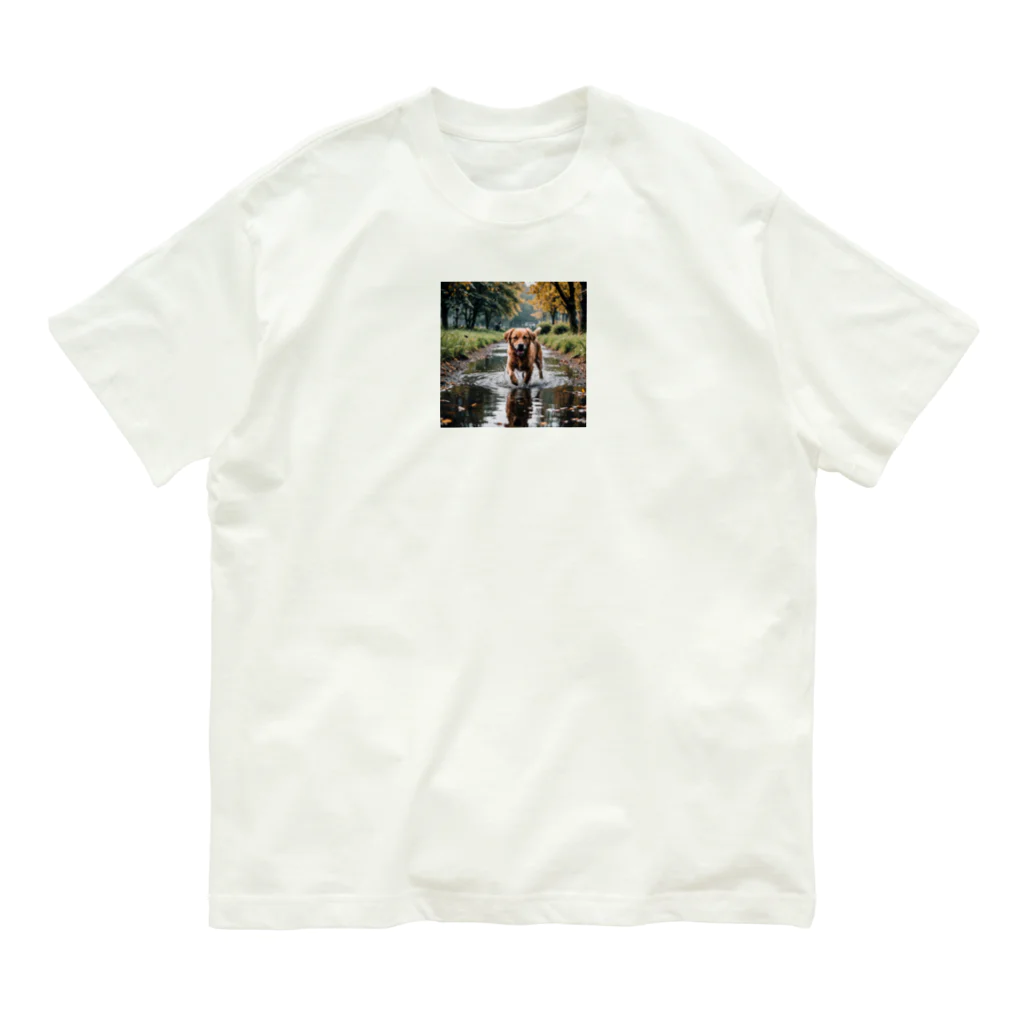 kokin0の水辺を歩く犬 dog on the water オーガニックコットンTシャツ