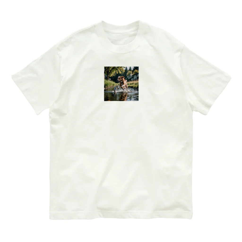 kokin0の水辺を走る犬 dog runnning on the water Organic Cotton T-Shirt